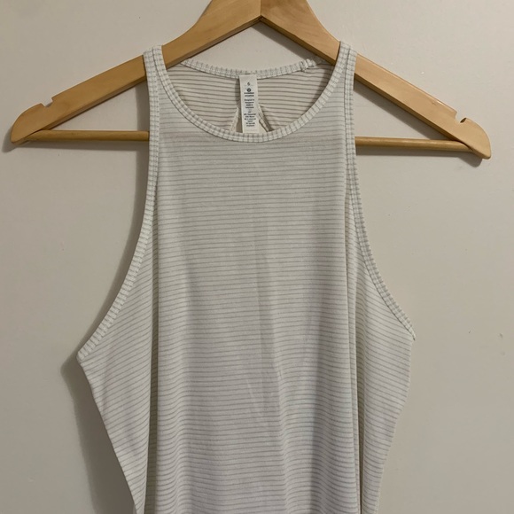 lululemon Trapeze Twist Tank *Silver - Picture 5 of 7